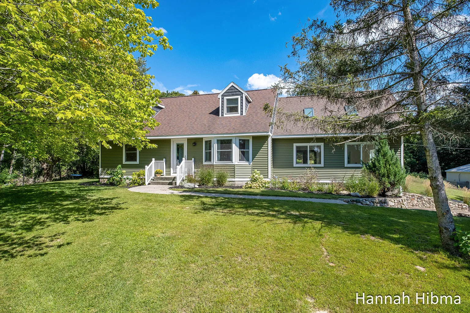 6226 Myers Lake Ave NE photo 1