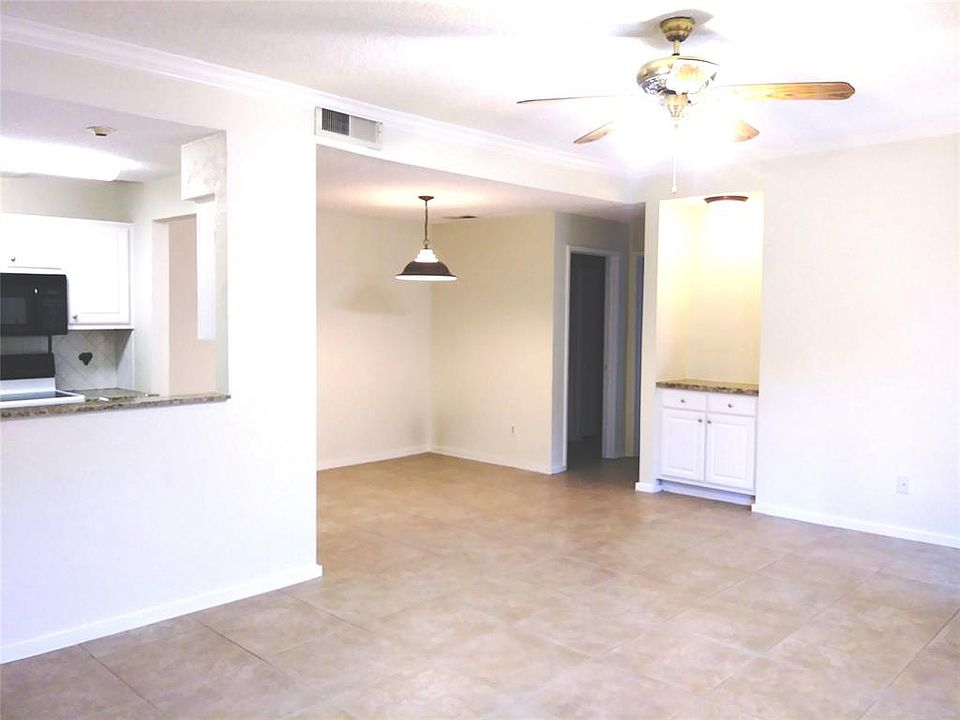 1st image of 1100 Augusta Dr APT 23