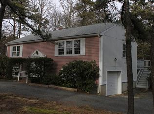 14 Thankful Ln, Cotuit, MA 02635