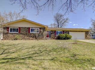 3124 Stonehill Dr, Springfield, IL 62704