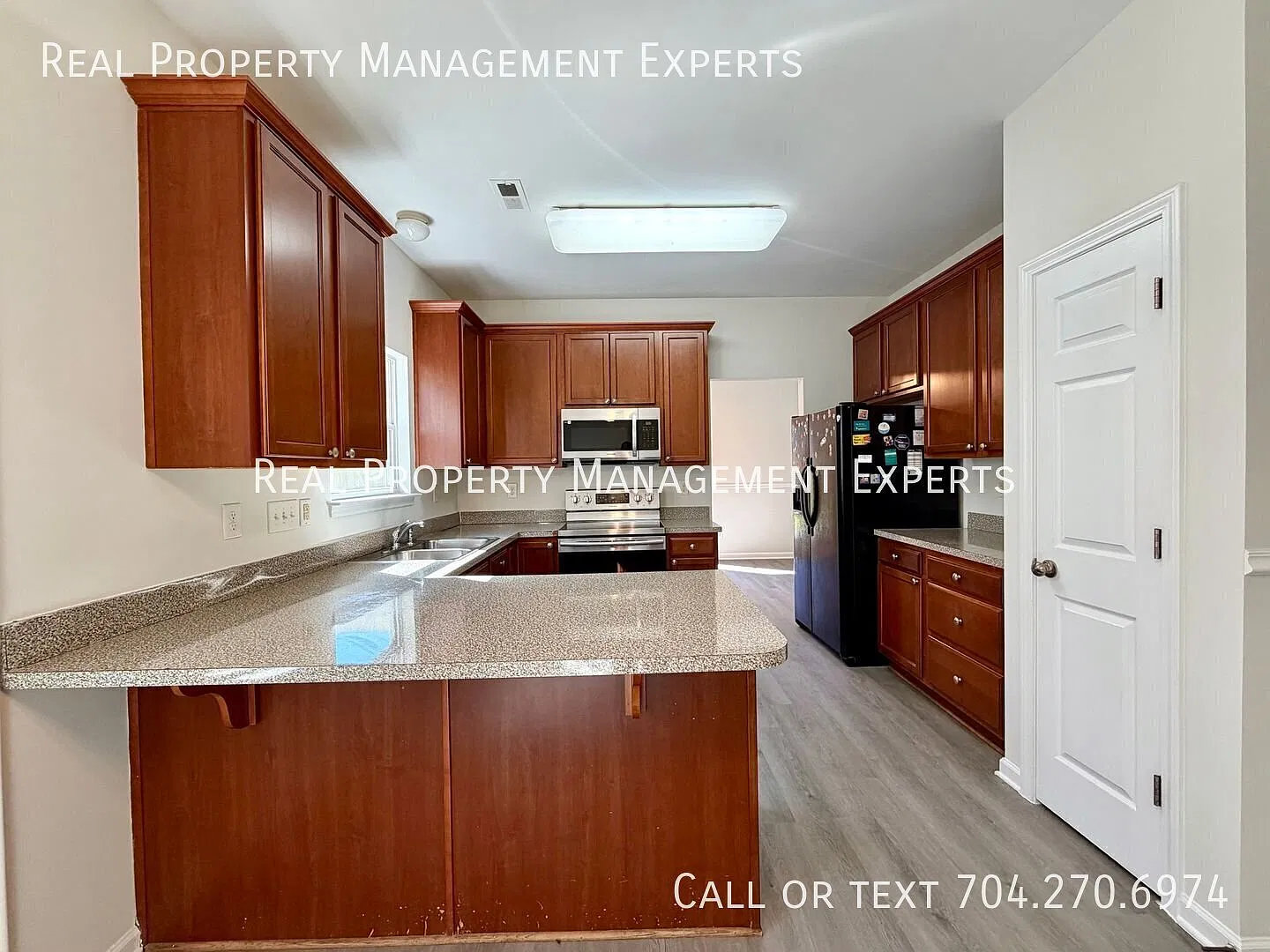 Beautiful 4BR/2.5BA Home in Charlotte! — Photo 2