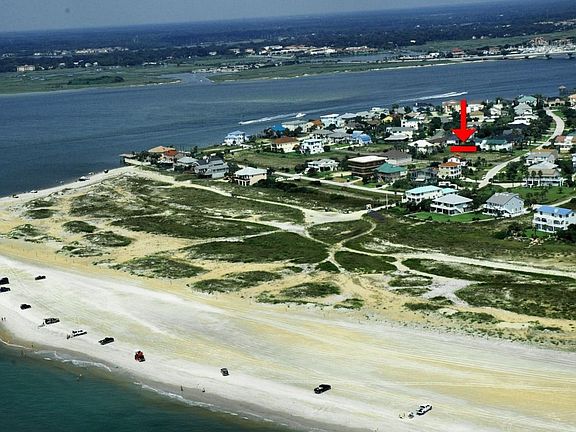 Vilano Beach home arrow in location