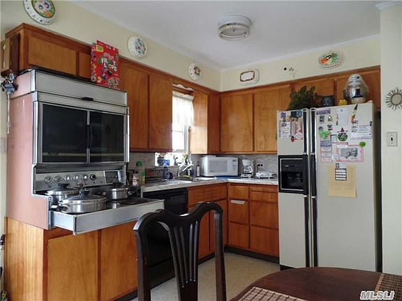 3rd image of 218 10th St
