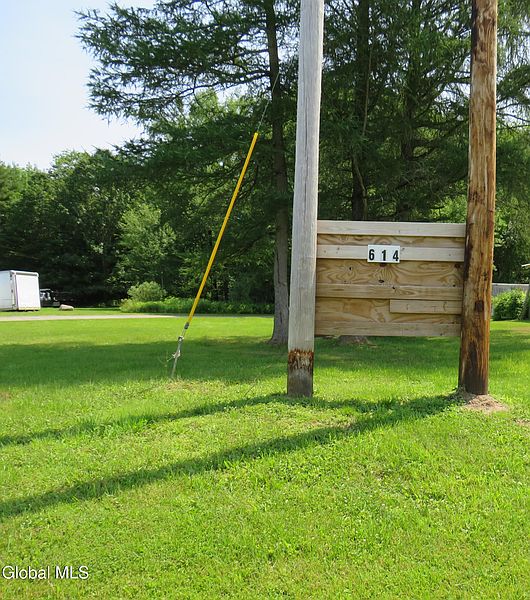 4th image of 614 N Bush Road
