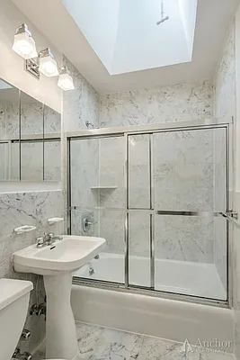 Rented by Anchor Associates | media 12