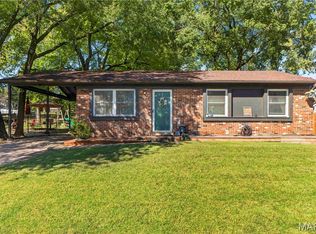 2910 Nantwich Ln, Saint Charles, MO 63301
