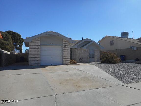 3rd image of 1836 Piedra Roja St