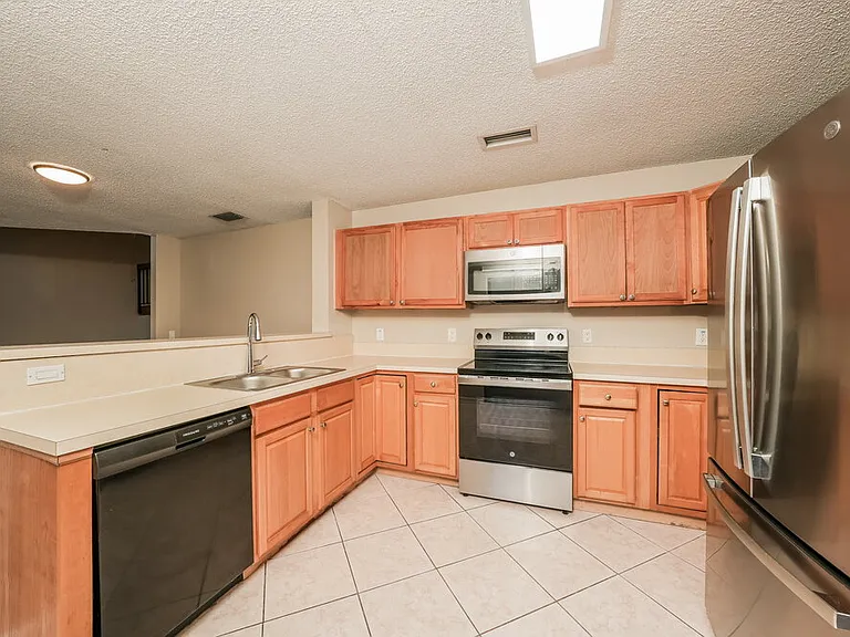 1725 Shoreside Cir — Photo 9