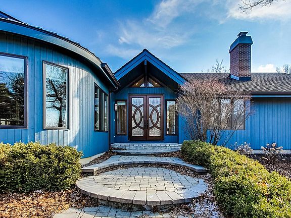 4th image of 4 Tanglewood Ct