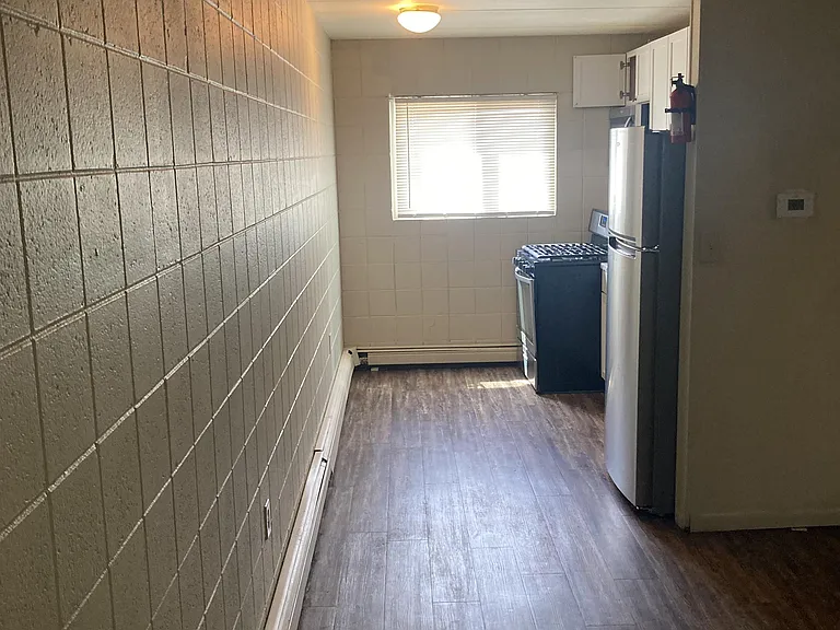 800 W Church St #9 — Photo 2
