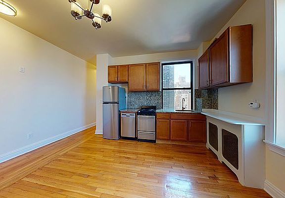 4th image of 324 W 84th St APT 122