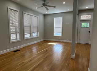 3650 N Fremont St APT 2R, Chicago, IL 60613