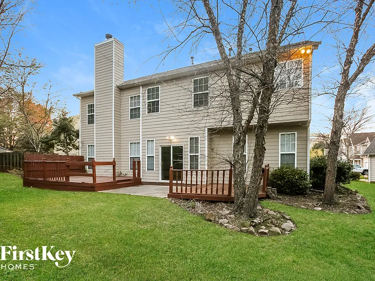 8802 Glenover Cir — Photo 13
