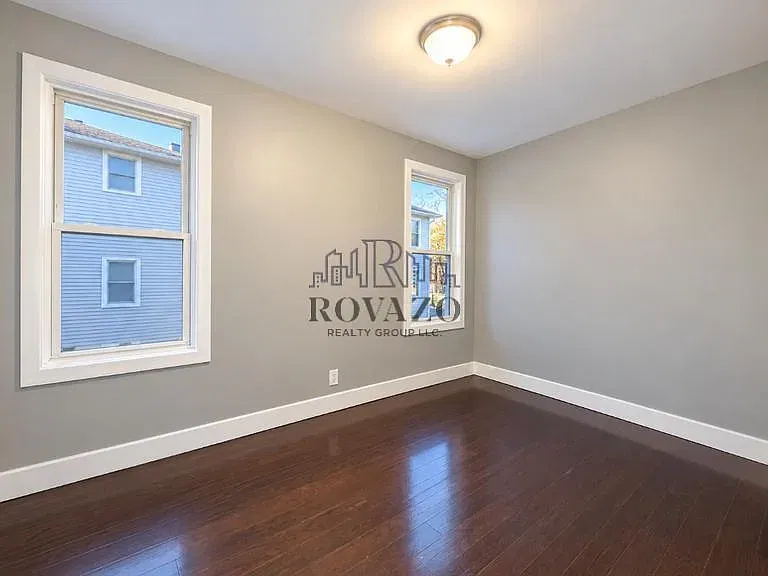 681 S 20th St — Photo 3