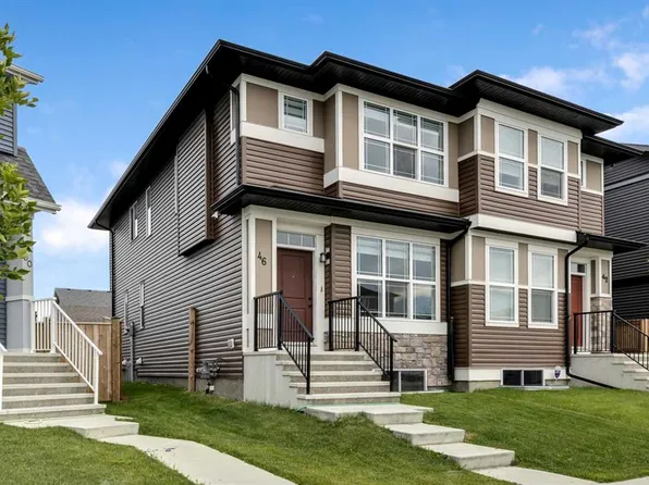 46 W Creekstone Path SW, Calgary, AB T2X 4P7