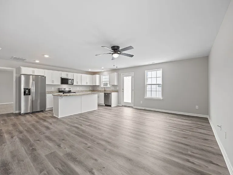 4500 Sandstone Dr — Photo 30