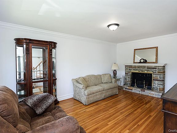 3rd image of 251 McKinley Parkway
