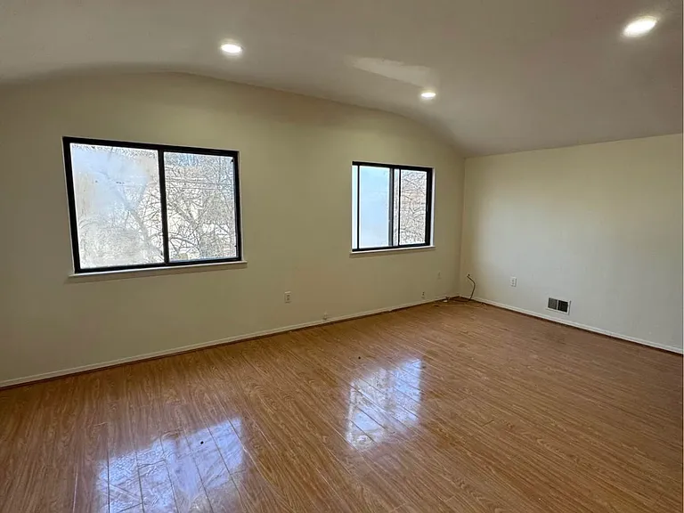 160 Katan Ave #2 — Photo 3