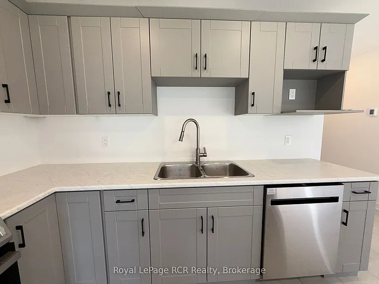 133 McCausland Dr — Photo 9