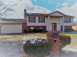 916 Hazelwood Park, Clarksville, IN 47129