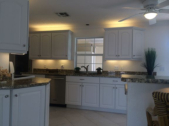 white kitchen cabinets