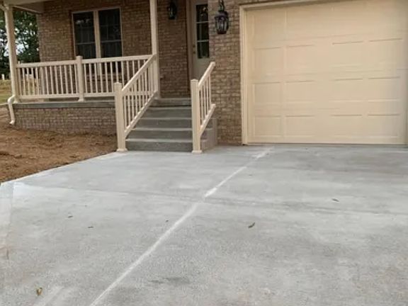 3rd image of 433 Hamlett Dr W