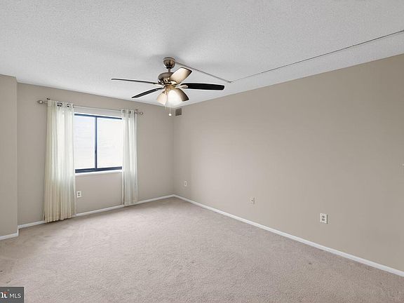 5th image of 15107 Interlachen Dr #21022