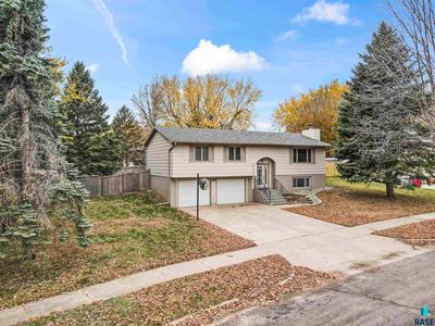 5705 W 28th St, Sioux Falls, SD, 57106