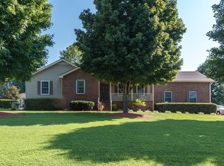3051 Quail Ct, Greenbrier, TN 37073