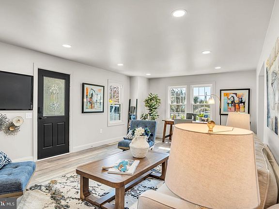 4th image of 6580 Spring Rd