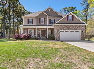 229 Egret Point Dr, Sneads Ferry, NC 28460