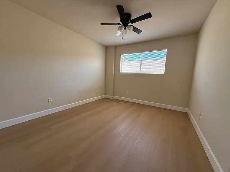 17622 Cameron Ln #6 — Photo 5