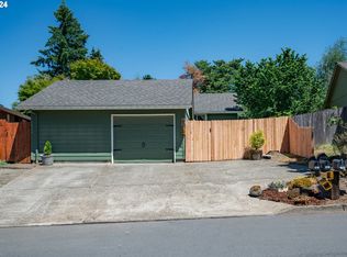 1037 Birchwood Dr, Oregon City, OR 97045