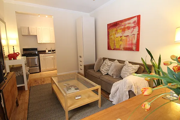 Rented by Compass | media 25