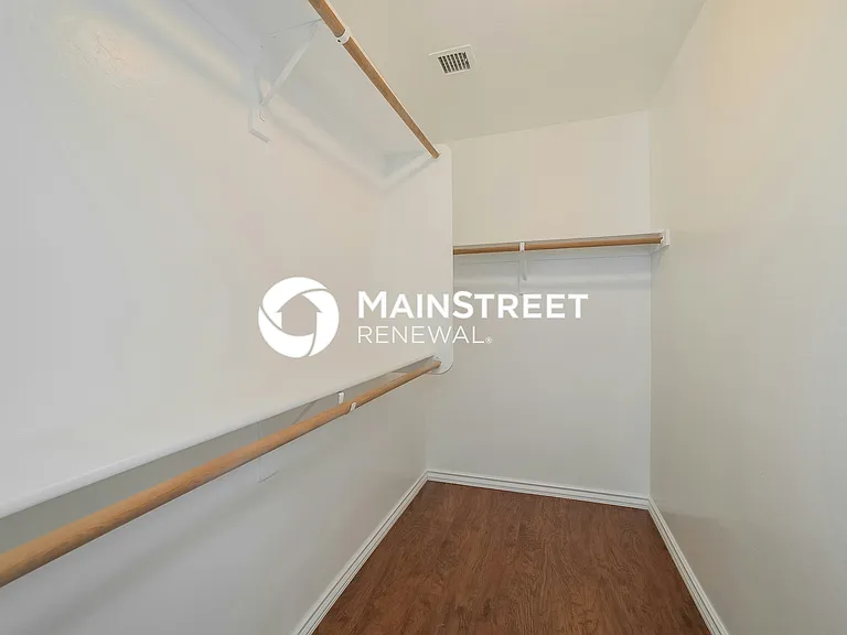 Walk In Closet