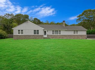 711 Middle Rd, Bayport, NY 11705
