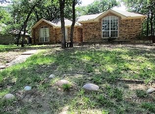 533 Inwood Rd, Azle, TX 76020