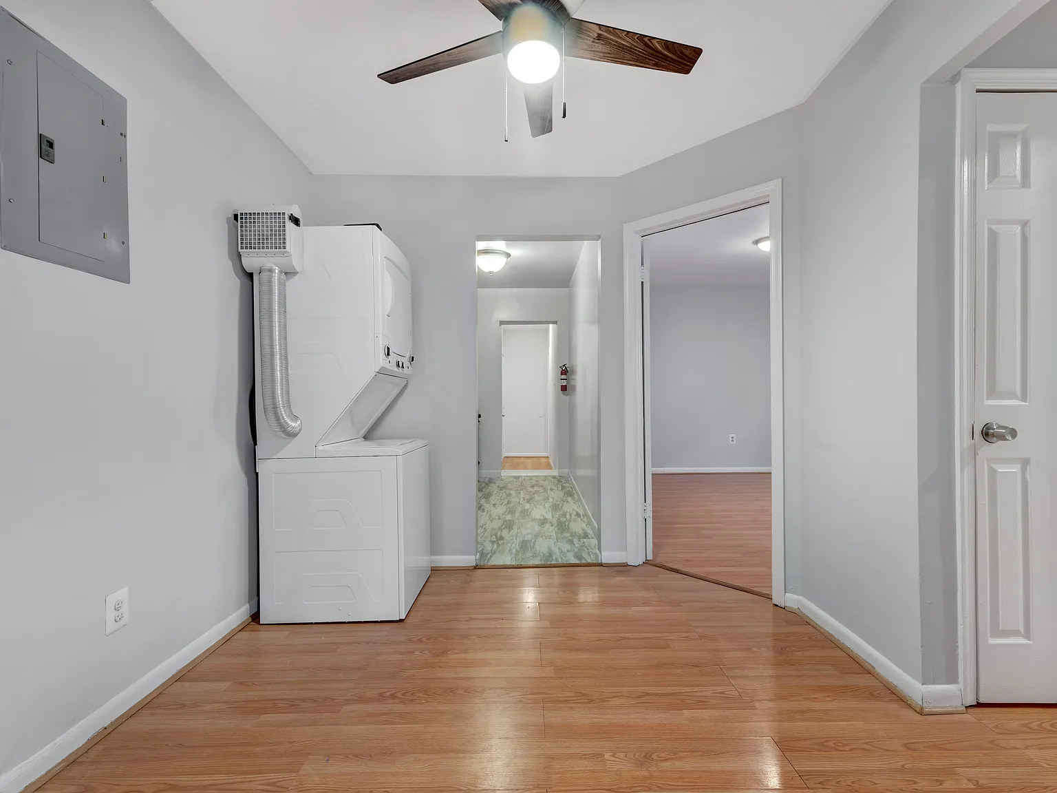 2 bed, $1,926 — Photo 4