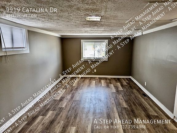 3rd image of 9919 Catalina Dr