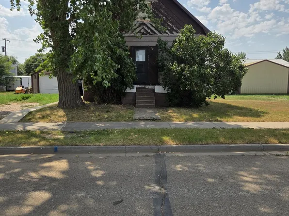 408 E South Ave, Glen Ullin, ND 58631