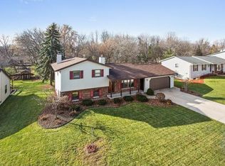 1119 Clementine Rd, Green Bay, WI 54313