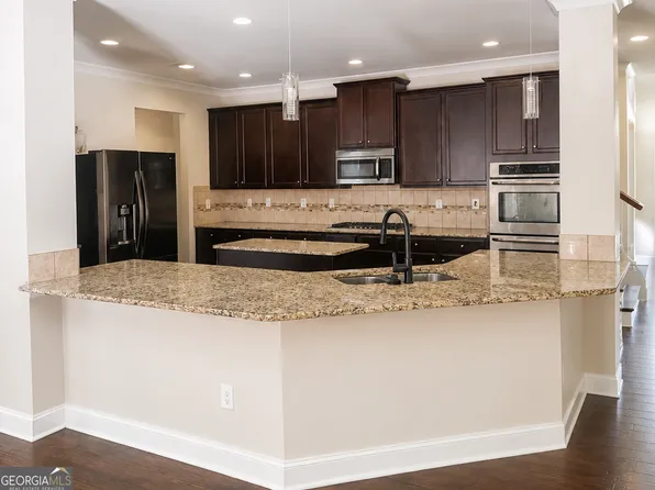 835 Lorrimont Ln, Fairburn, GA 30213
