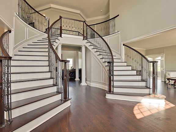 4th image of 8 Turnbury Ct