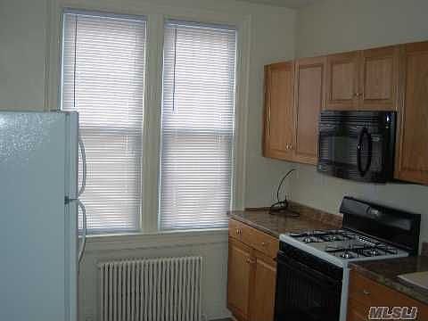 2nd image of 2254 43rd St