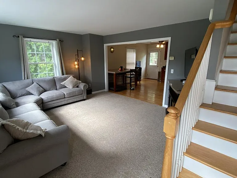 7 Gwen Rd #B — Photo 9