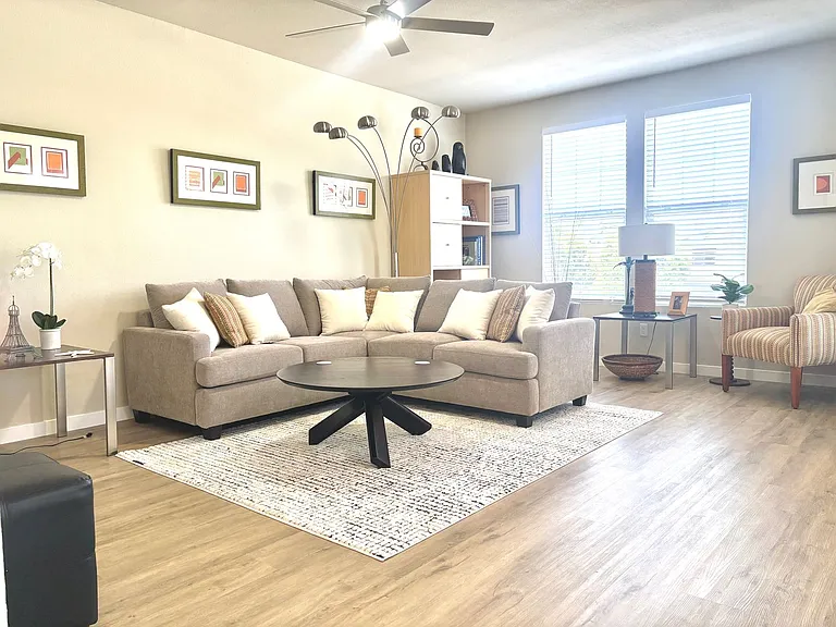 de Tolosa Ranch Apartments — Photo 80
