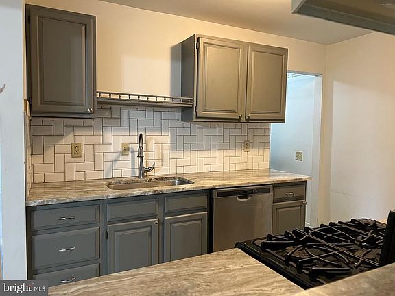 4th image of 2204 Waters Edge Dr #45