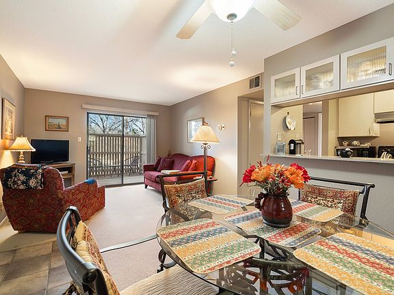 2nd image of 941 Calle Mejia APT 201