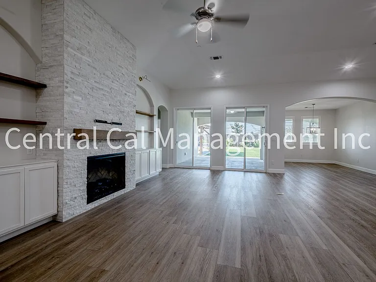 9029 Almond Creek Dr — Photo 11
