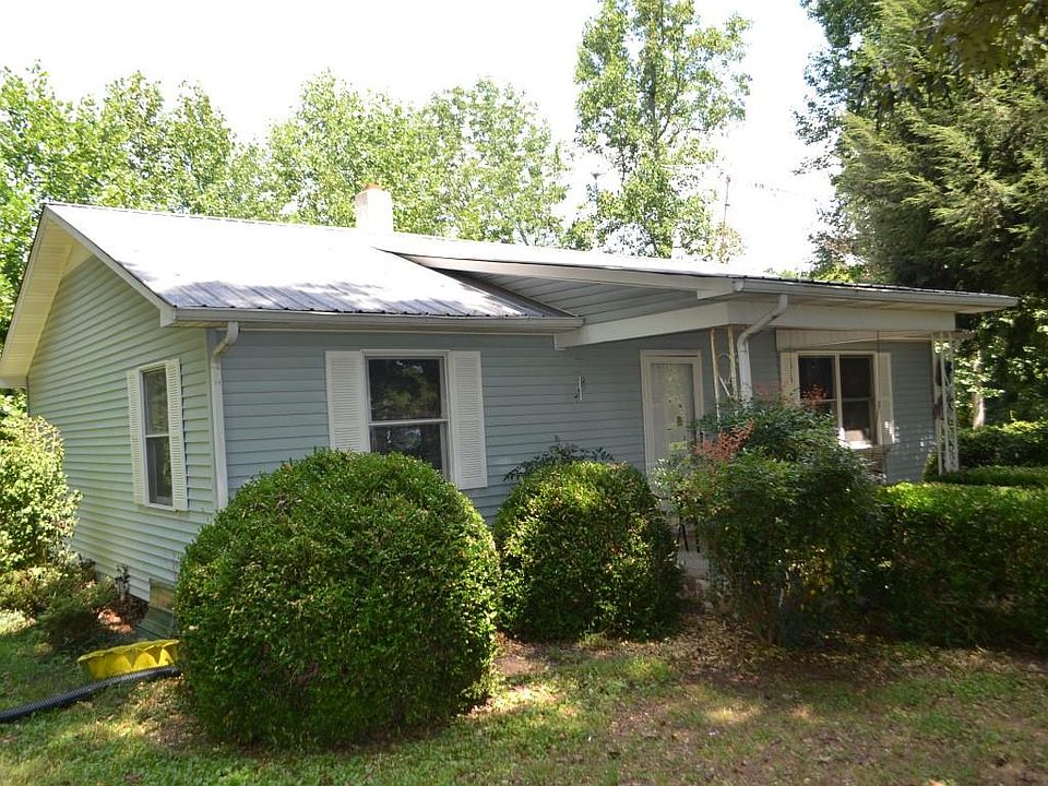 1st image of 235 Rowdy Horse Ln
